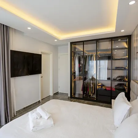 Villa Maestral Mansion