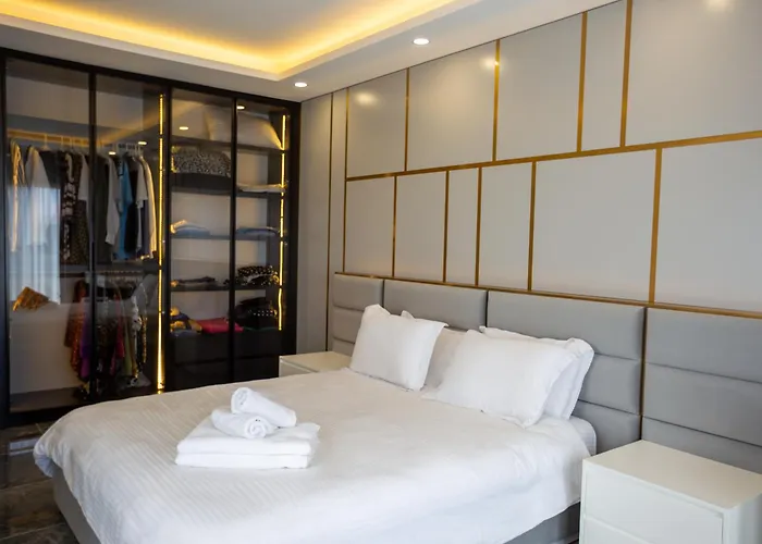 빌라 Maestral Mansion 키레니아